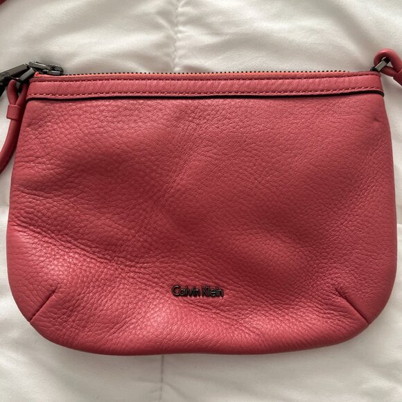 Calvin Klein Women's Pink Pebble Leather Purse Crossbody Bag - Picture 1 of 8